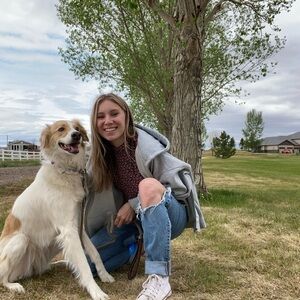 Meet your Posher, Emily